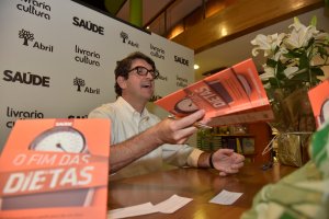 Sessão de autógrafos de "O Fim das Dietas" Sessão de autógrafos de “O Fim das Dietas”