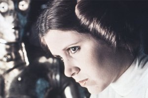 A Princesa Leia e seu típico coque lateral