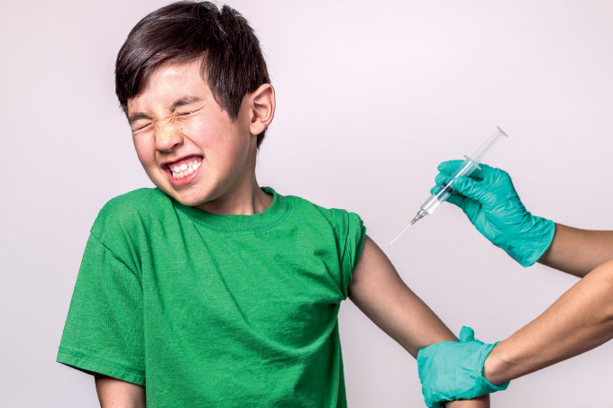 vacina vacinação infantil pais família dor