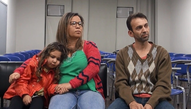 Luiz Rodrigues e Bruna Martins são pais de Manuella, de 4 anos, que tem sinais de autismo