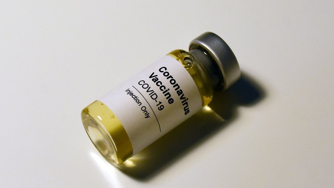 Foto de dose da vacina da Covid-19, que tem plano de vacinação nacional