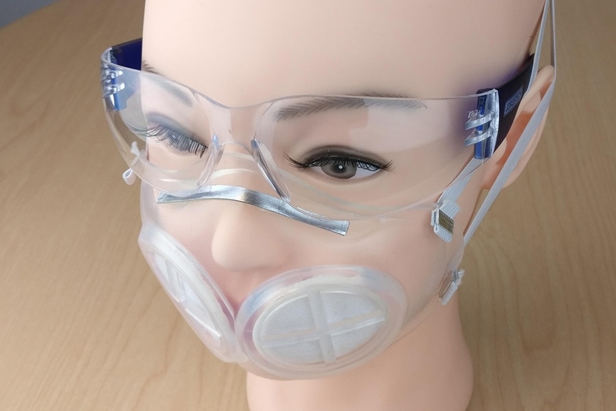 Máscara reutilizavel transparente