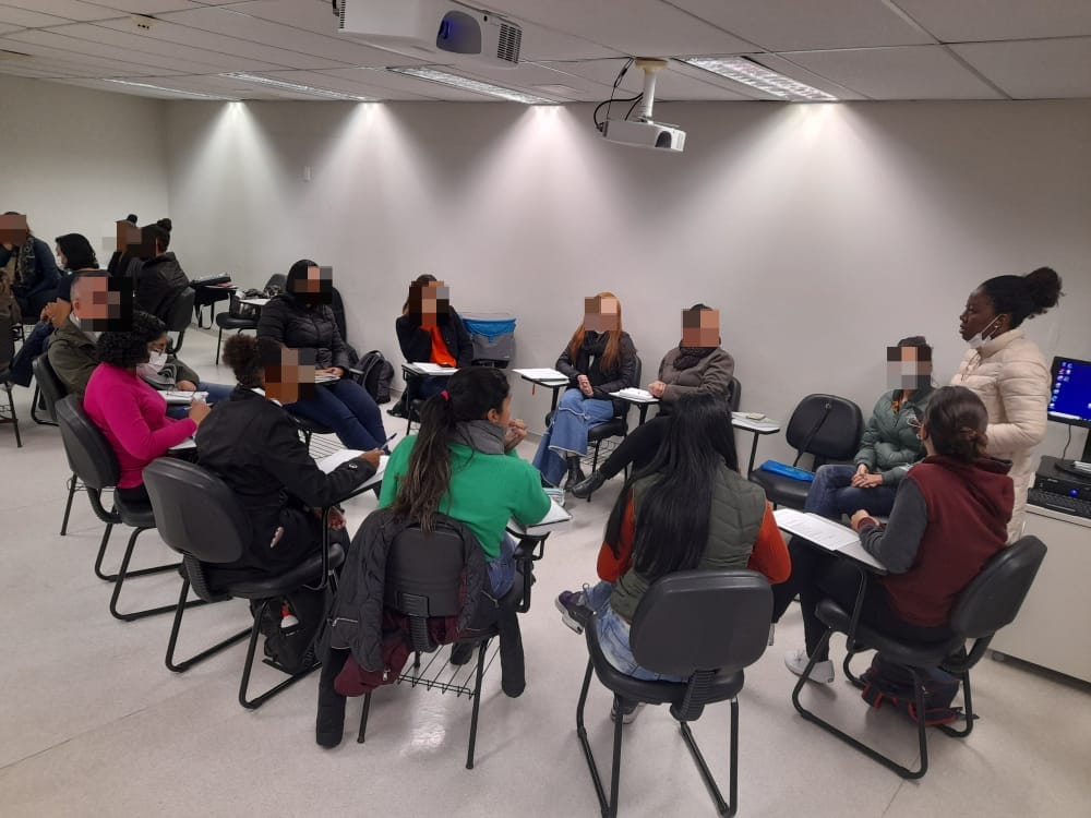 Enfermeira com atuação no SUS e em terapia comunitária ganha prêmio global