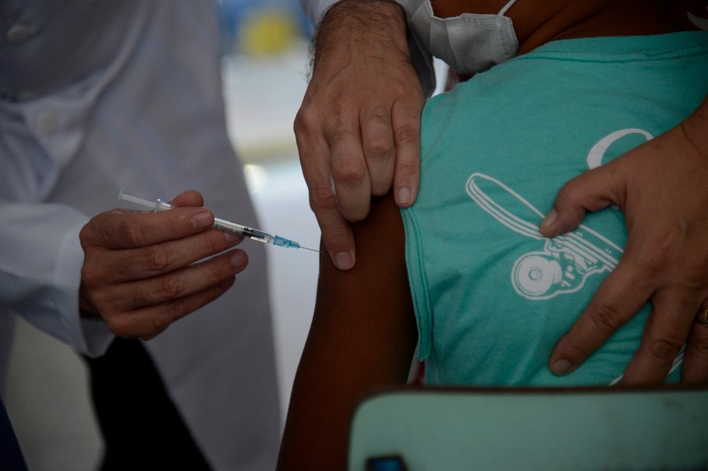 saude-vacina-imunizante-vacinacao-cobertura-vacinal-criancas