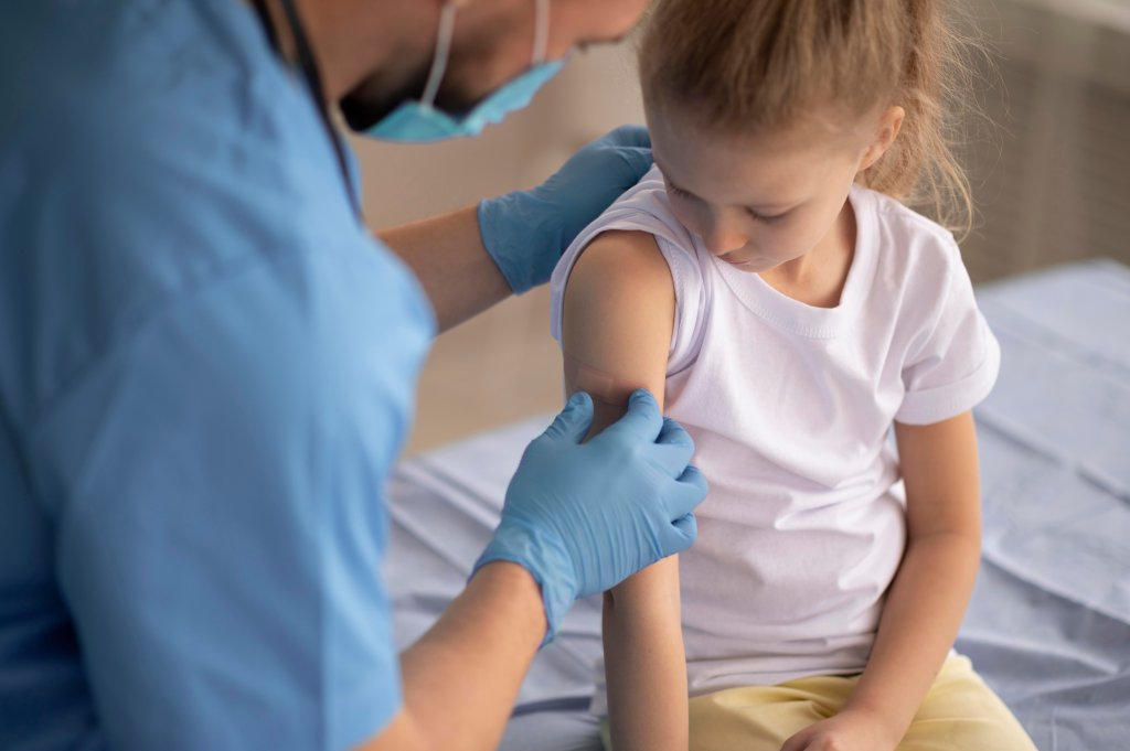 caderneta-de-vacinacao-que-doses-vacina-crianca-deve-tomar-e-quando