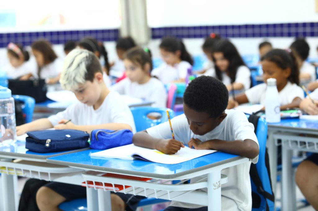 saude-educacao-ensino-sala-aula-escola