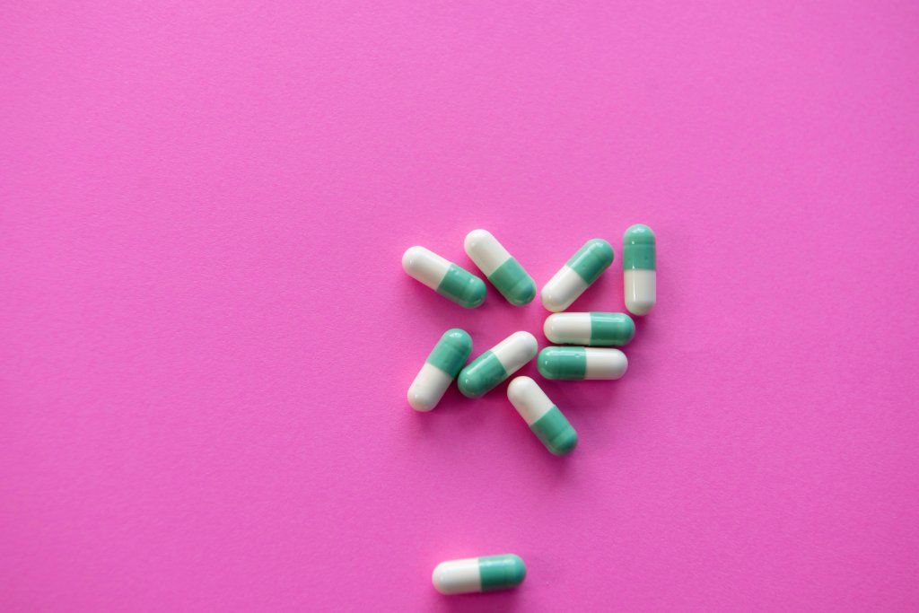 saude-medicina-medicamentos-remedios-farmacos-antibioticos-tratamento-pilulas