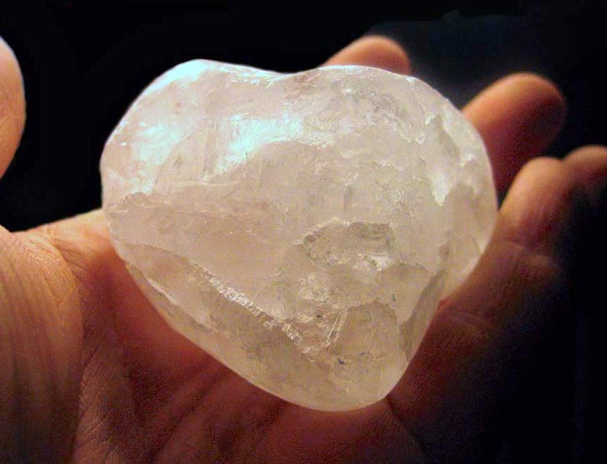 pedra-hume-alumen-de-potassio-usos-cuidados-riscos