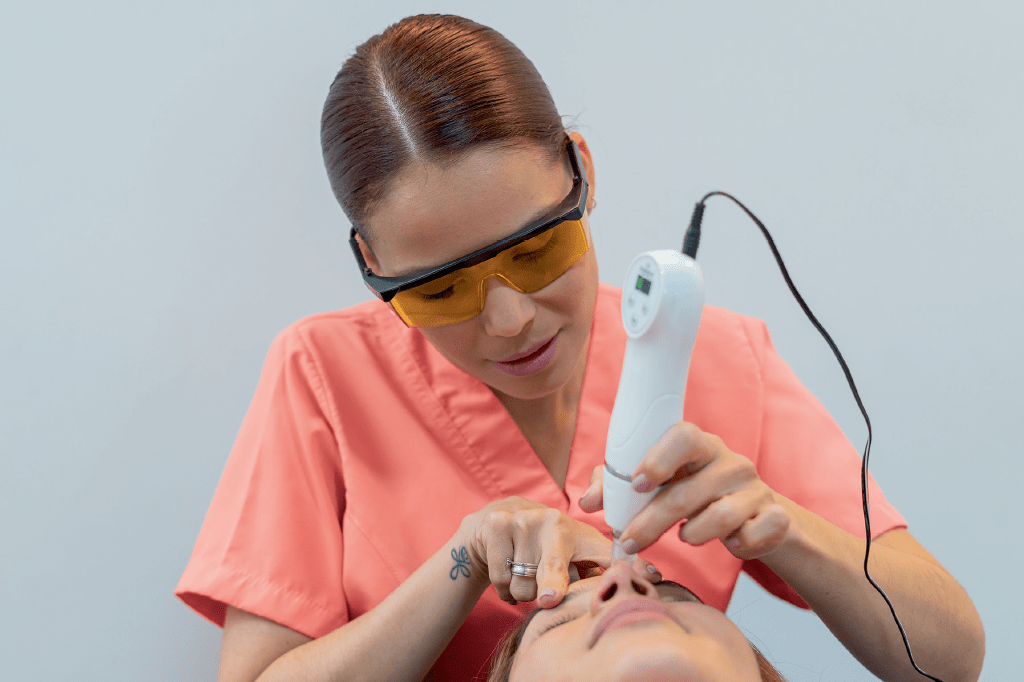 Hydrafacial: o skincare tecnológico das celebridades chega ao Brasil