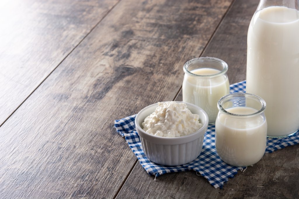 Iogurte ou kefir: qual deles é melhor para a saúde gastrointestinal?