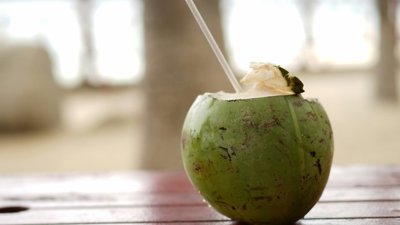 agua-de-coco-verde