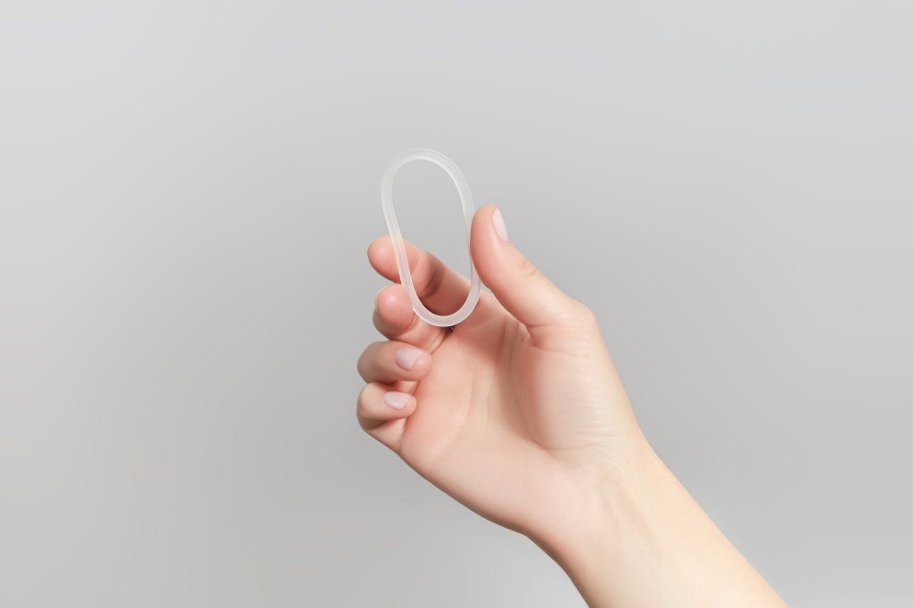 Anel vaginal: o que é e como funciona este método contraceptivo