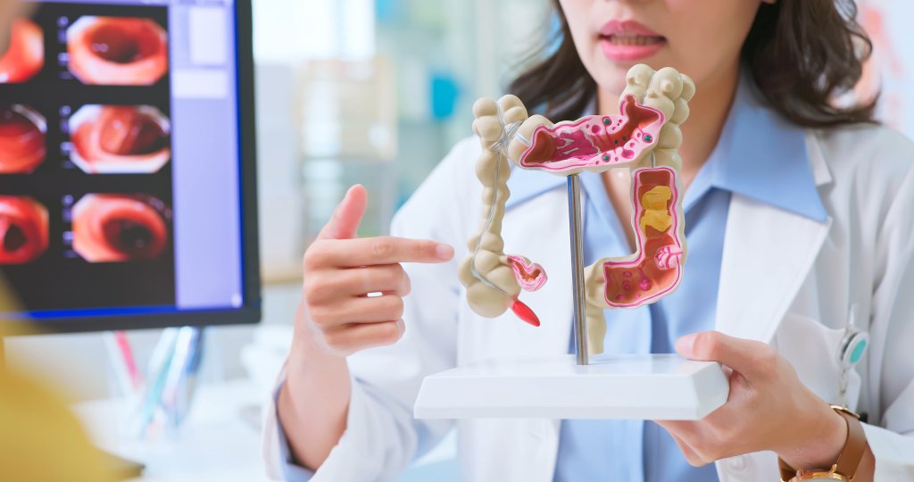 Uso de IA por médicos pode diminuir habilidade de detectar câncer, diz estudo