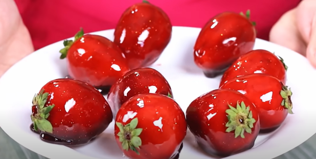 Morango do amor: as lições do viral sobre nosso comportamento alimentar