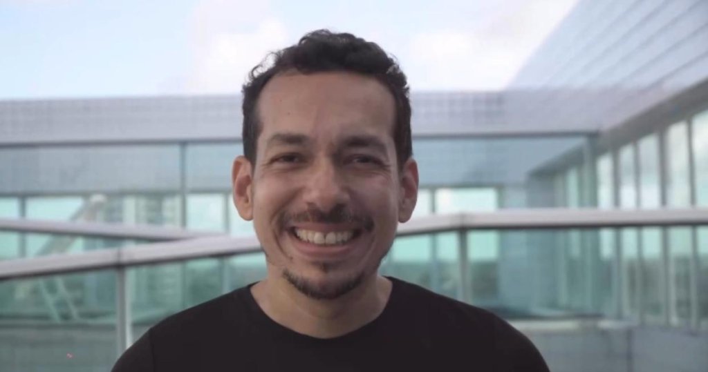 “Não há mais sinal do câncer”, diz jovem que fez tratamento inovador