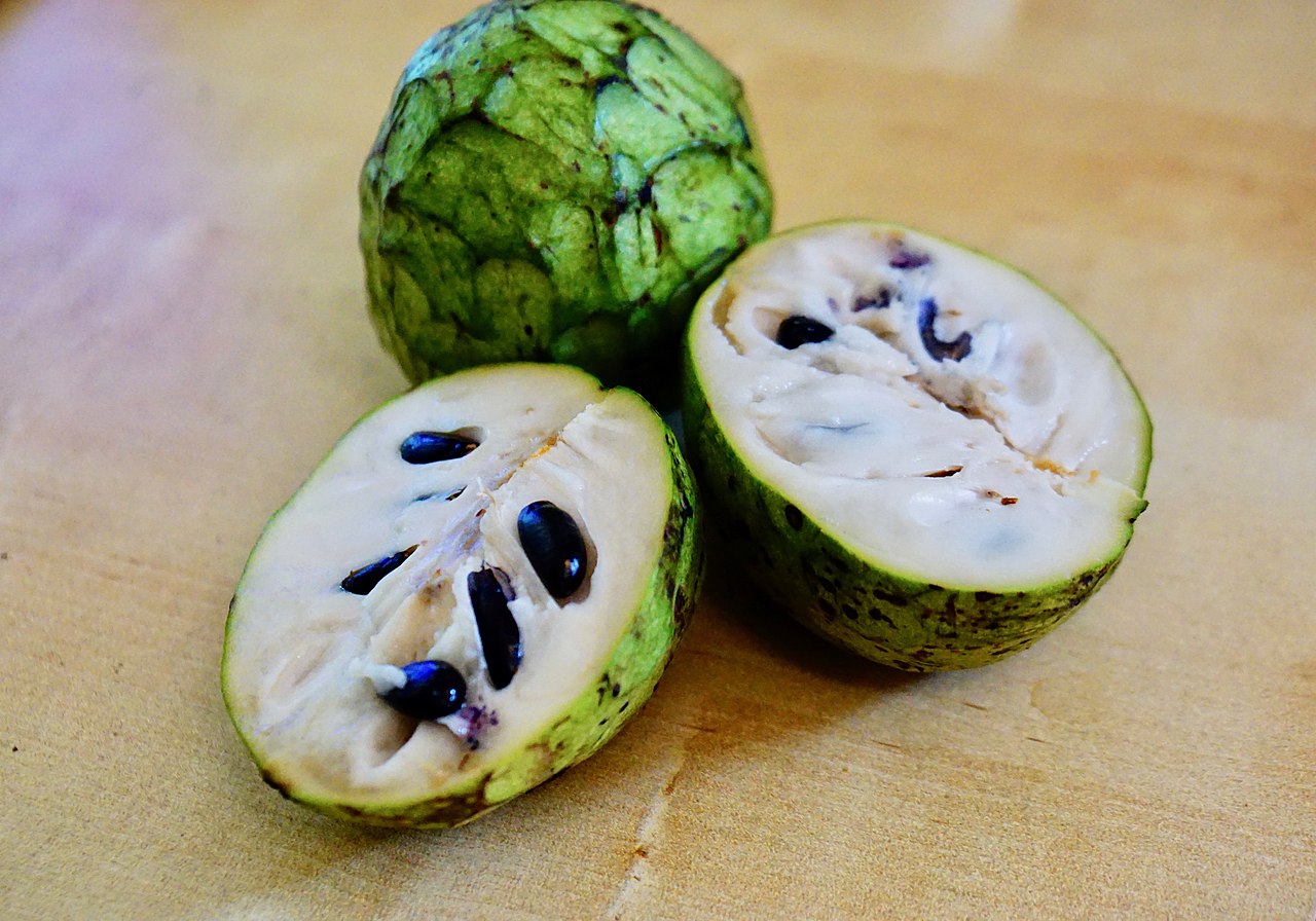 cherimoia-fruta