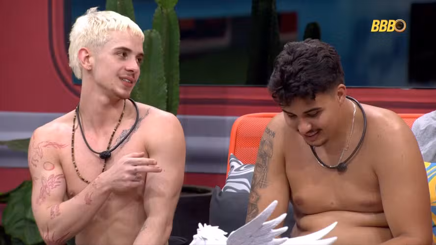 BBB: Juliano Floss está certo ao dizer que xixi sentado previne câncer? Veja 5 benefícios