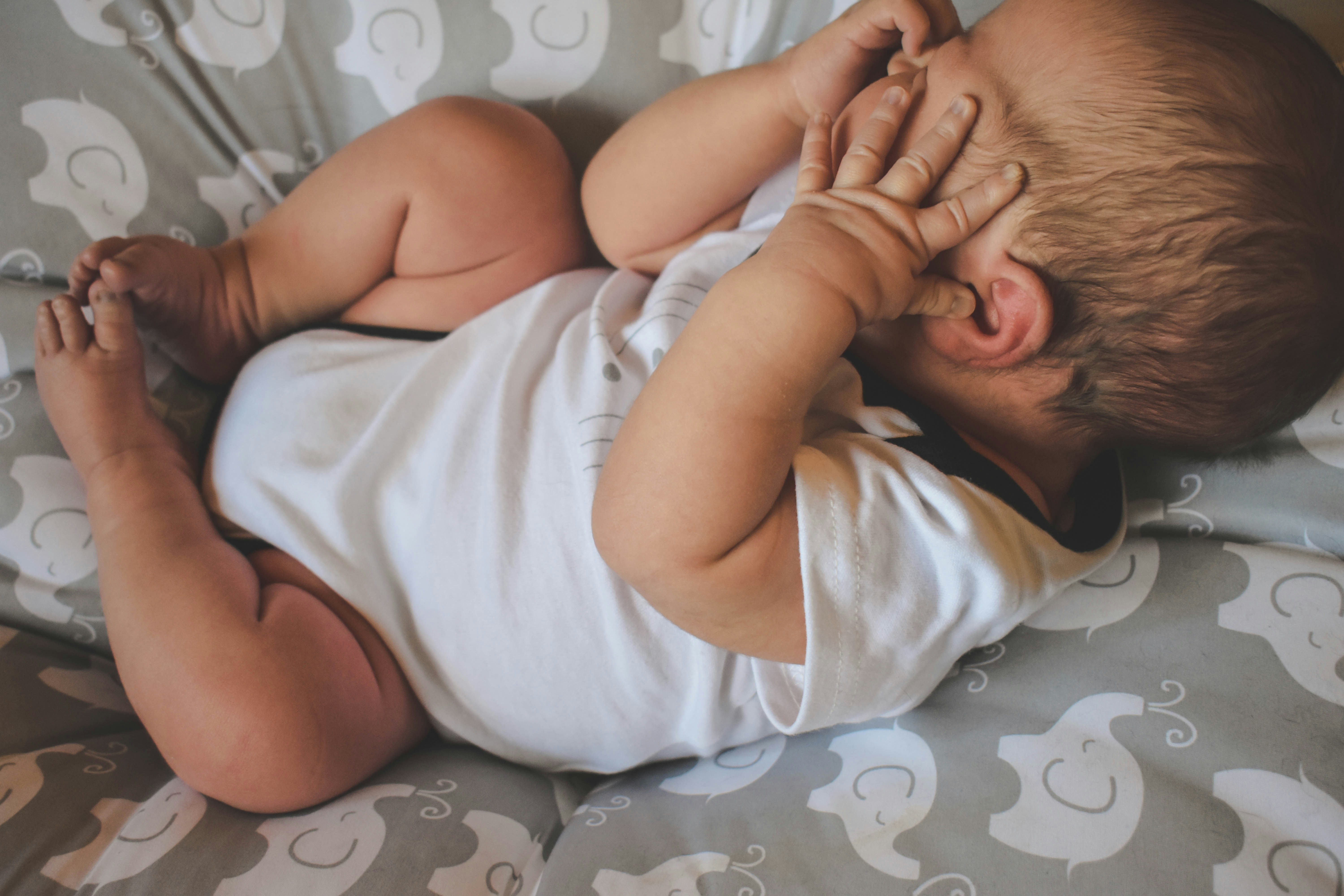Síndrome do bebê sacudido: o que é, como identificar e o que fazer