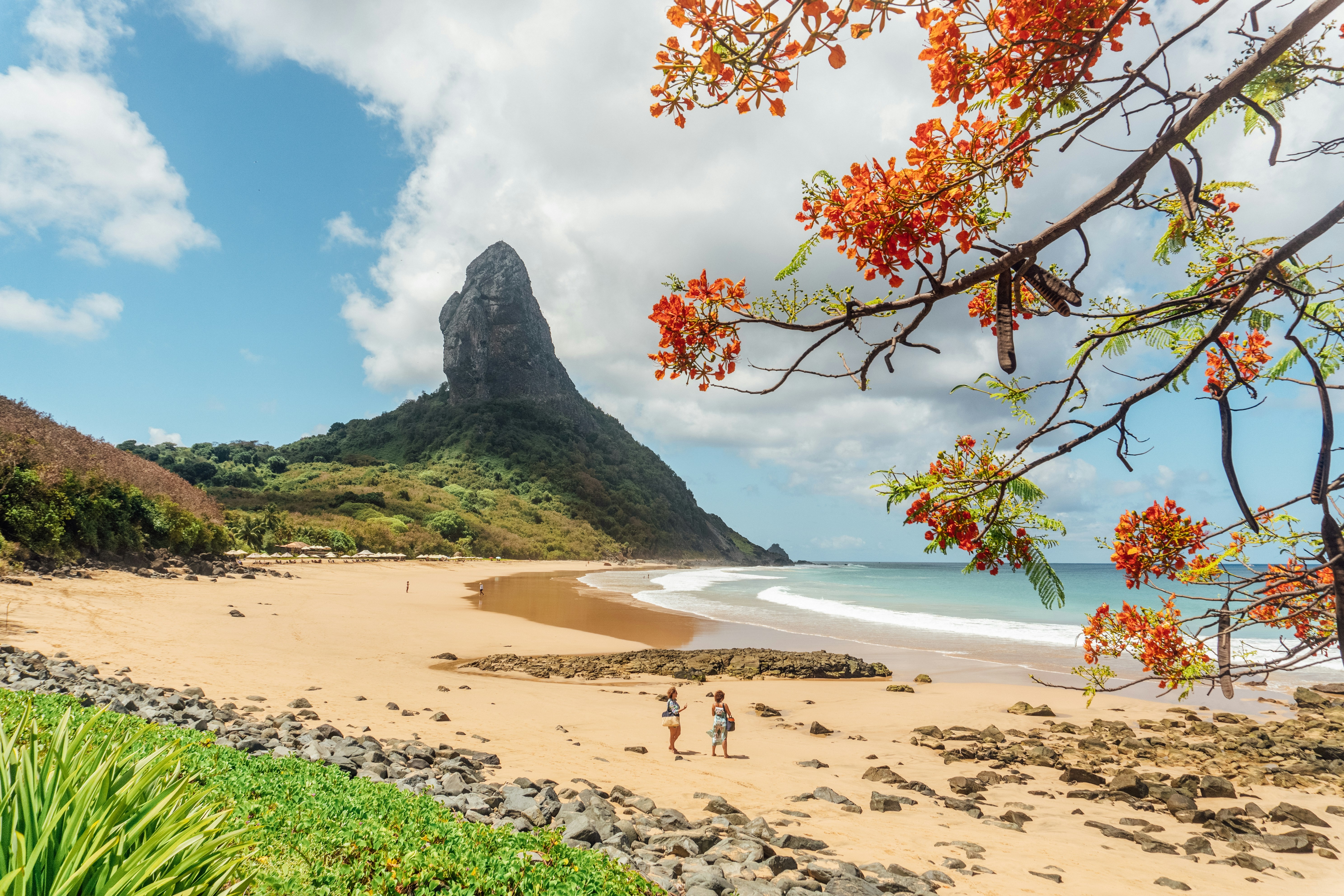 Mulher dá a luz em Fernando de Noronha, embora ilha não permita partos; entenda