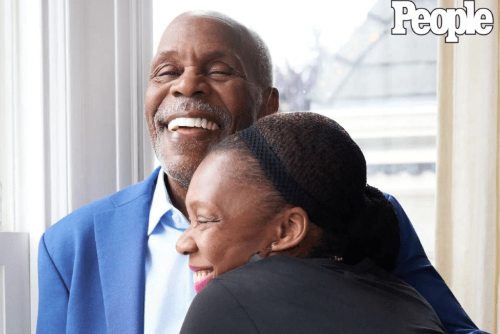 Danny Glover, de ‘Máquina Mortífera’, revela que está com Alzheimer: entenda