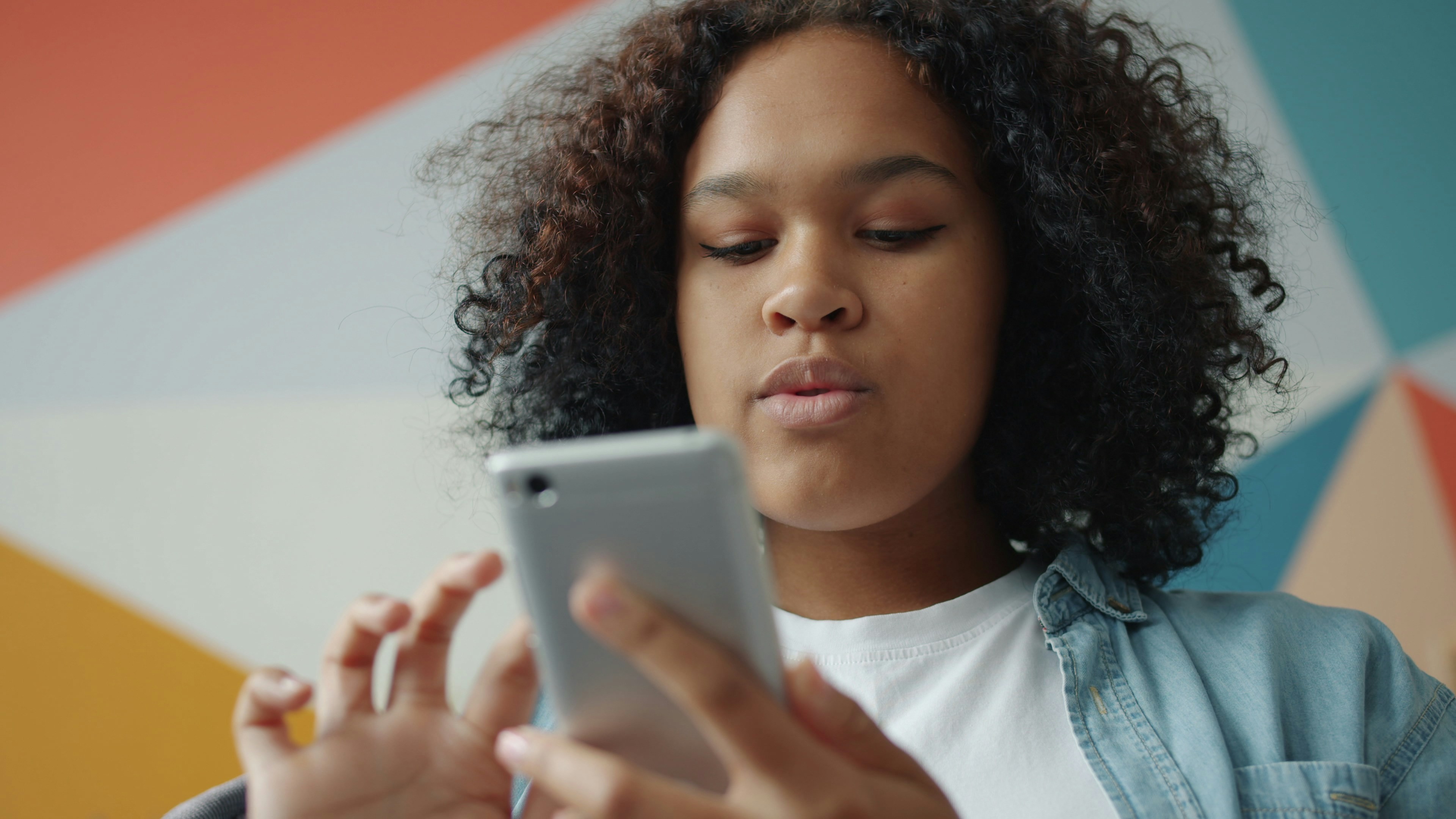 “Meu SUS Digital” disponibiliza canal gratuito de orientação sobre saúde mental